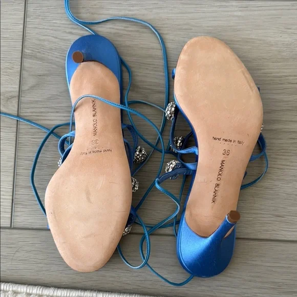 Manolo Blahnik Blue Beaded Sandals - Picture 3 of 3